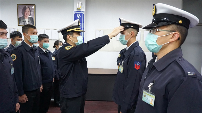 海軍通信系統指揮部指揮官鄭上校主持人員晉任典禮