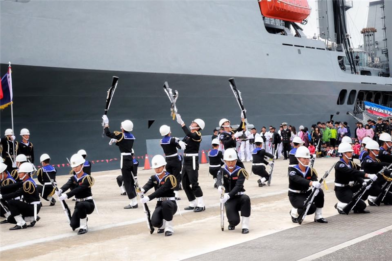 敦睦遠航訓練支隊造訪澎湖地區-儀隊表演