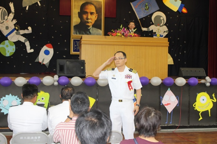 海軍蘇澳後勤支援指揮部指揮官劉上校向與會來賓致意